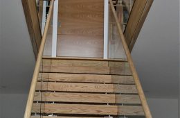 Inboard string staircases