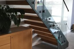 Straight and Cantilevered staircase